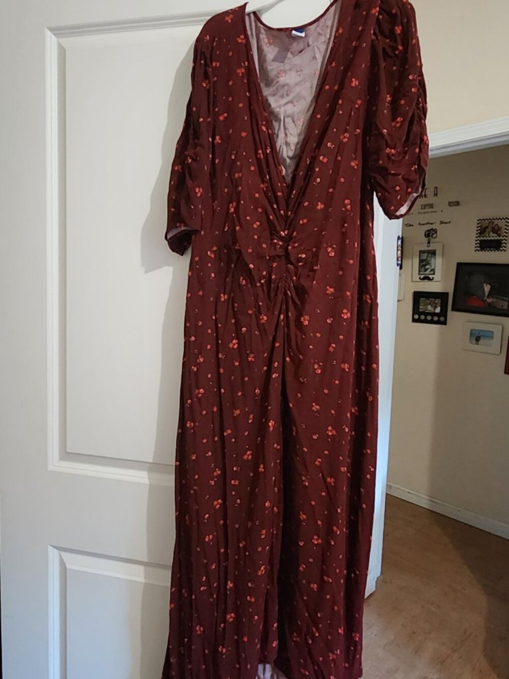 Old Navy Women’s Burgundy Floral Ruched Maxi Dress – Size XL